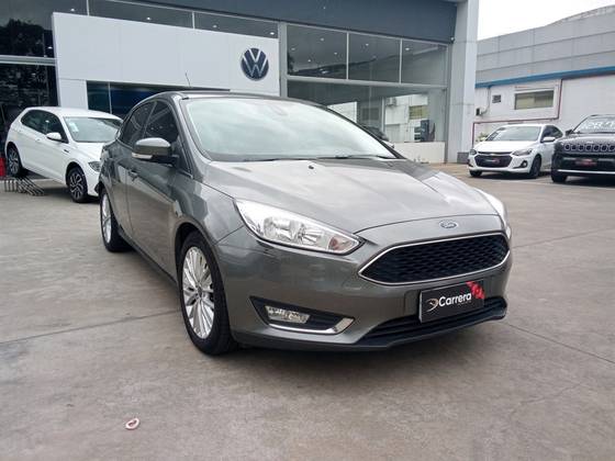 FORD FOCUS 2.0 SE FASTBACK 16V FLEX 4P POWERSHIFT